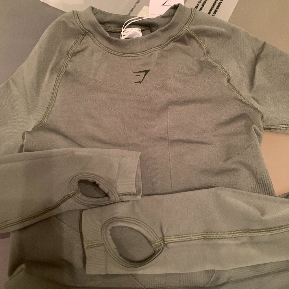 BNWT GYMSHARK Activate Long Sleeve Top Force Green Sold Out XS - Picture 5 of 8